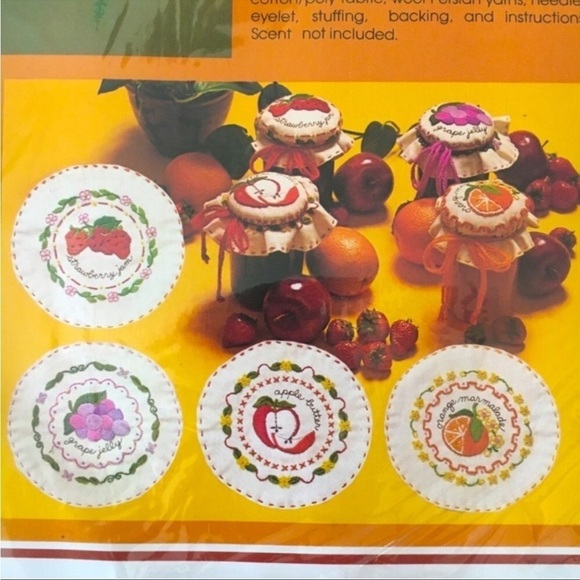 THE CREATIVE CIRCLE Stitchery Kit Canning Jar Lids - Picture 2 of 10